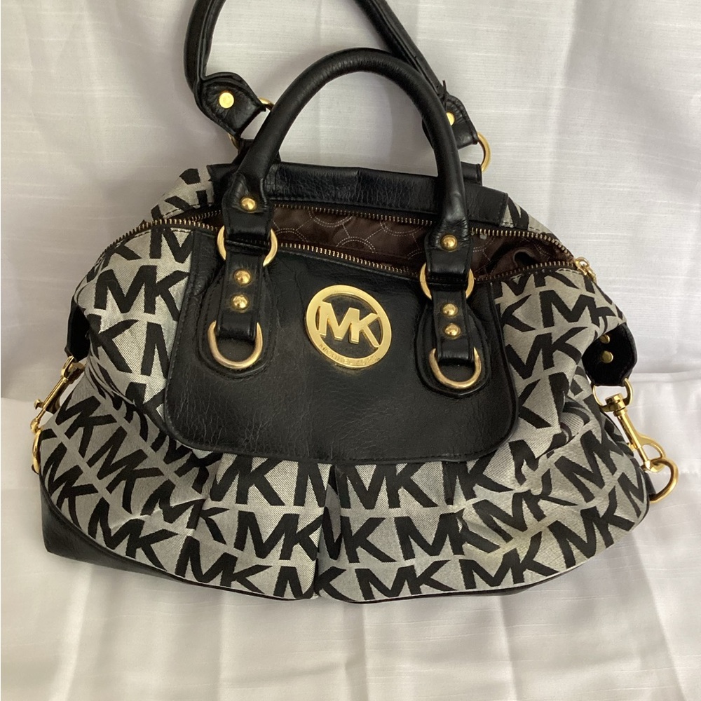 Michael Kors Black and Gold Women's Bag
